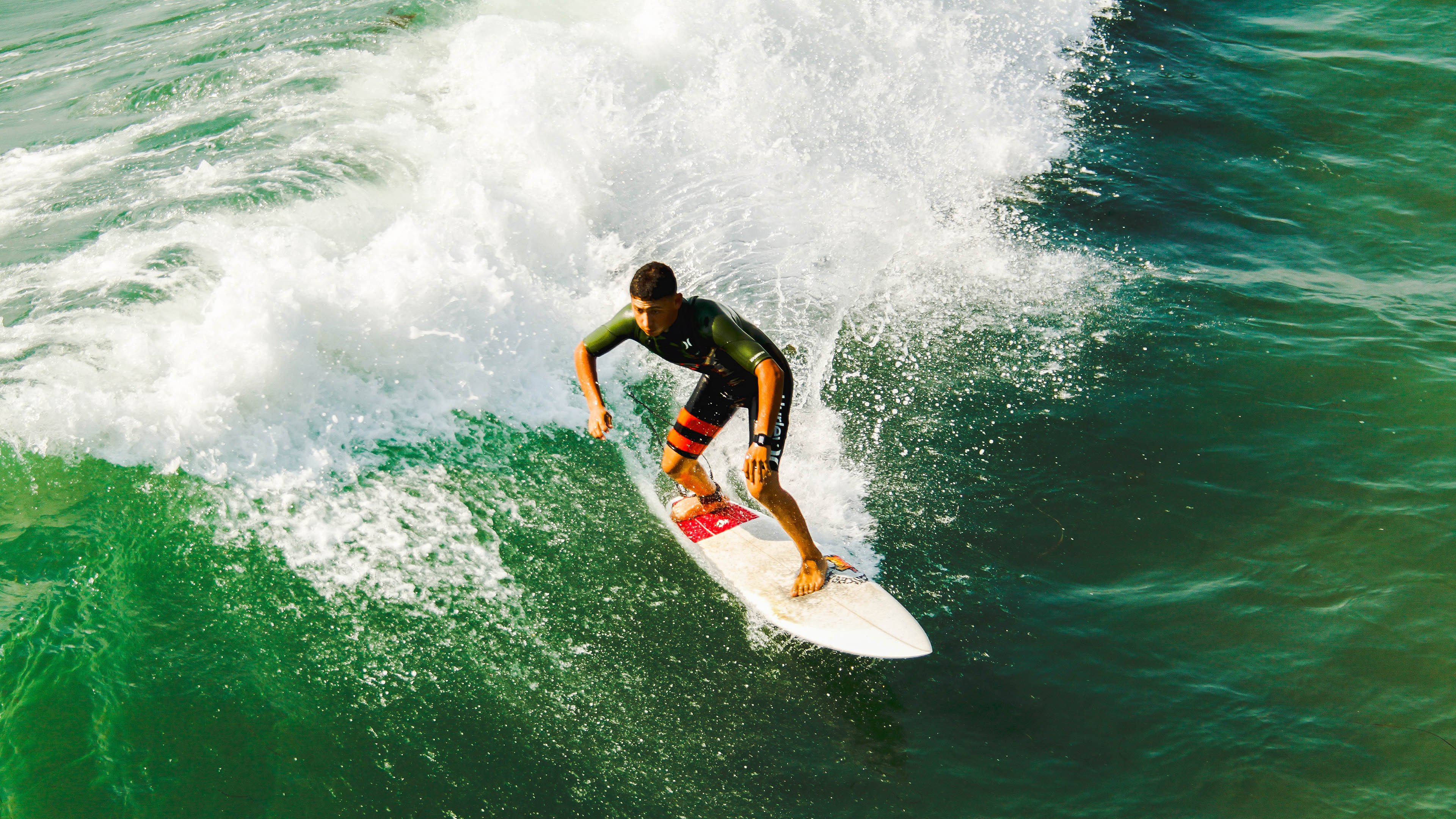 周泓余在女子围棋名人战中表现出色,晋级8强,周泓余学棋经历