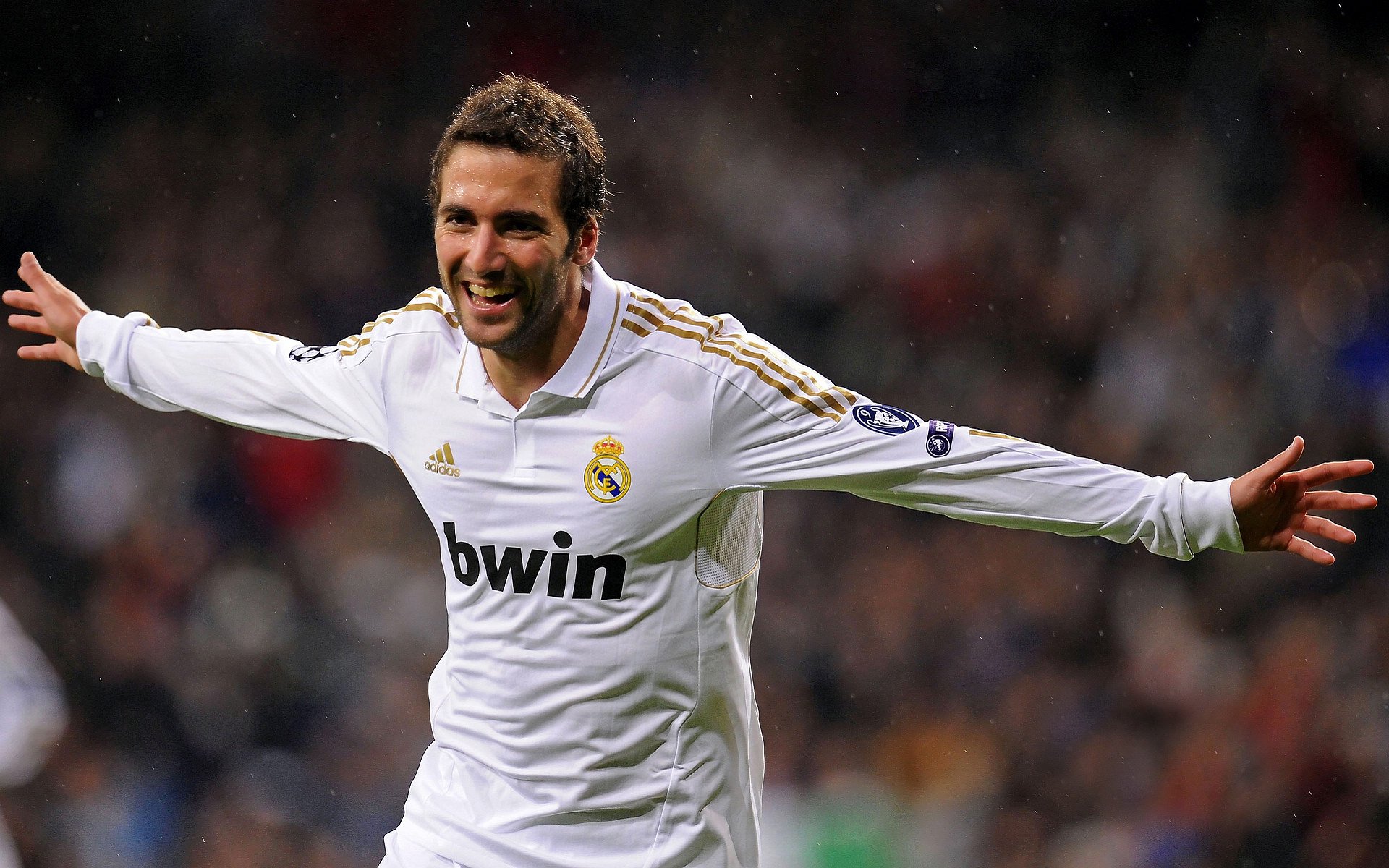 开云官方-蒂贾内·萨卢恩（Tidjane Salaün）加盟夏洛特黄蜂队